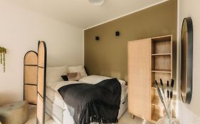 Duesseldorf Boutique-Style Studioapartments